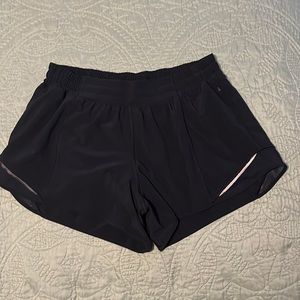 NWOT Lululemon Hotty hot shorts